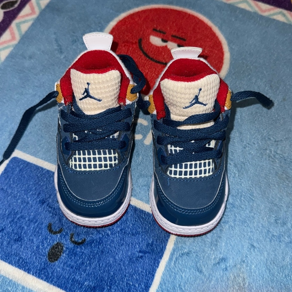 Air Jordan 4 Retro